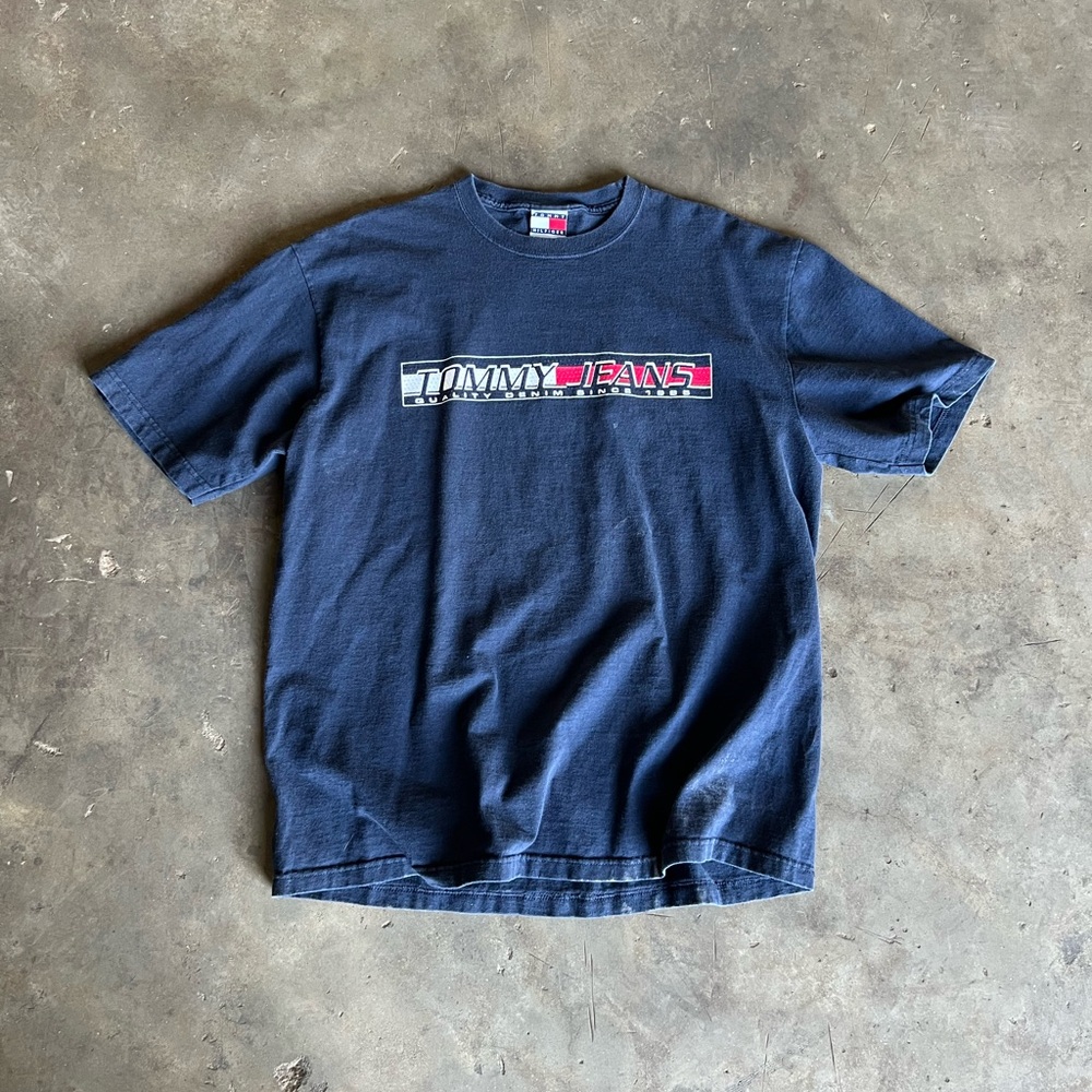 Vintage Tommy Hilfiger Navy Tommy Jeans Textured Logo Tee
